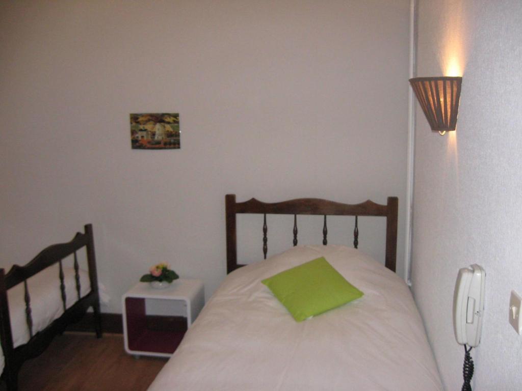 Hotel Notre Dame De Fourviere Lourdes Cameră foto